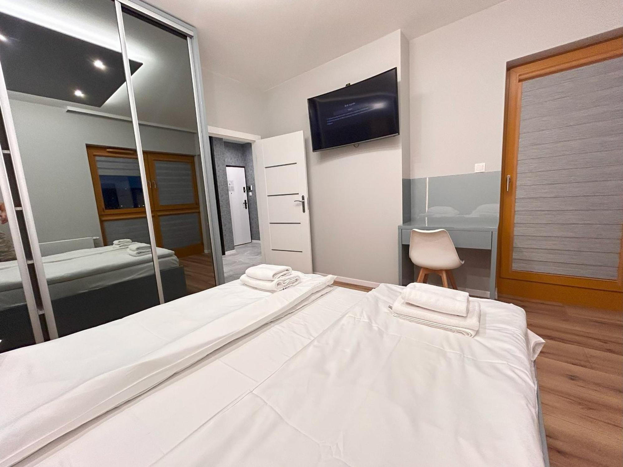 Apartmentprestige Central Station Краків Екстер'єр фото